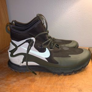 Nike Hiking Boots/Shoes Terra Boots size 10